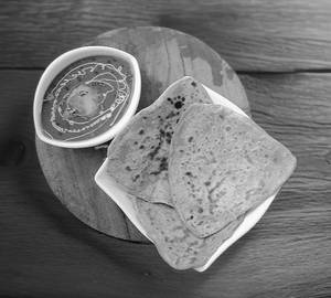 4 plain paratha with dal makhani
