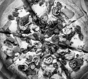 Pizzaolos veg special pizza
