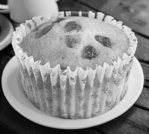 Vanilla muffins with tutti frutti