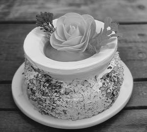 Eggless honey pista cake