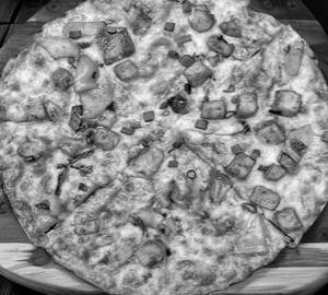 Paneer tikka pizza