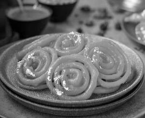 Gudh Wali Jalebi (250 Gm)