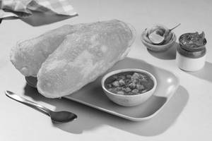 Channa Bhature [2 Pcs]
