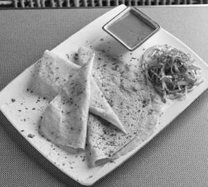 Moong dal chilla