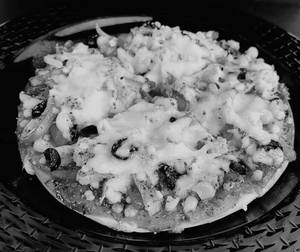 Fresh veggie pizza