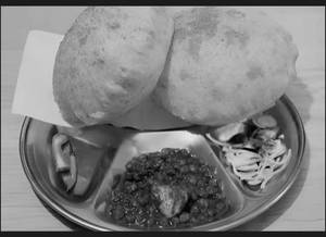 Chole Bhature [2 Bhature].