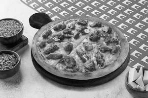 Roasted Chicken Medium Pizza.