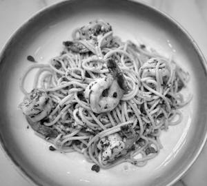 Spaghetti Aglio Olio E Pepperoncino with Prawns