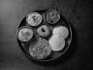 Idli (2 Pc) & Uthappam Combo (1 No.)