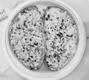 GARLIC BREAD WITH CHEESE