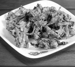 Aloo And palak Mix pakoda