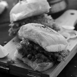 Samosa Pav Bhaji