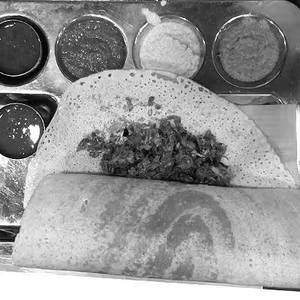 Cauliflower Stuffed Dosai