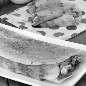 Paneer Stuffed Dosai