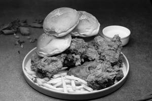 16 Pc Broasted Chicken + 3 Bun + French Fries + Mayo