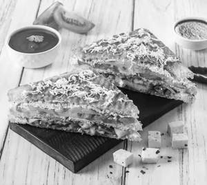 Paneer Grilled Sandwich/cheese