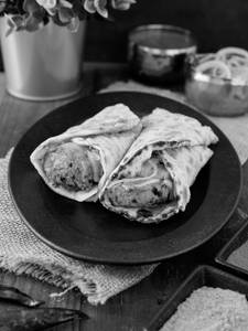 Achari Paneer Angaara Roll