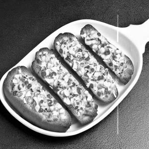 Chilli corn garlic bread
