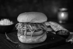 Simple Noodles Burger
