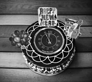 New Year Special Chocolate Chips Cake (500Gm)