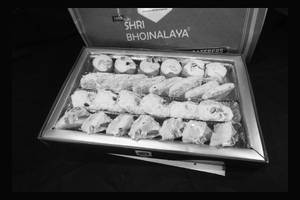 Chenna Mix Box