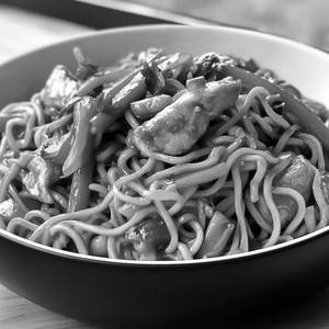 Chicken hakka noodles