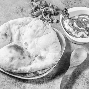 2 Tandoori Roti With Butter Chicken [Half]                      