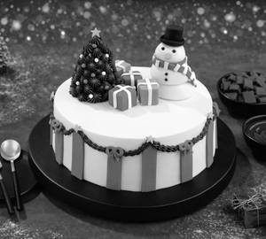 Christmas Special Semi Fondant Snowman Truffle Cake [1 Kg]