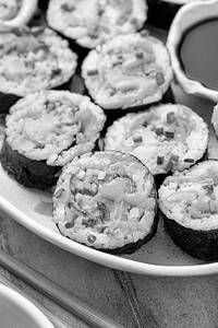 Crispy Vegetable & Cream Cheese Sushi