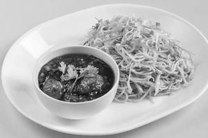 Manchurian Gravy With Noodles
