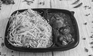 Veg Noodles With Chilly Paneer Gravy