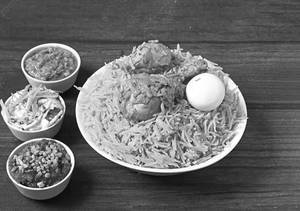Chicken Biriyani (Chicken 2 Piece, 1 Piece Egg & Salad)