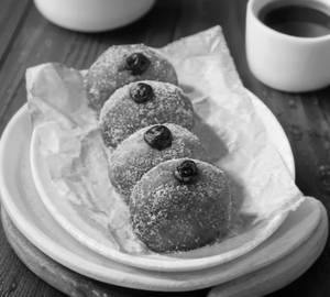 Chocolate Bomboloni Doughnut