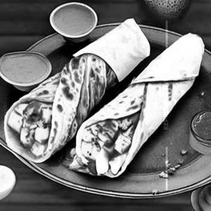 Egg paneer roll