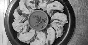 Steamed veg momos