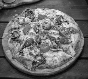 Veg spicy spanish pizza