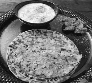 Aloo Pyaaz Paratha