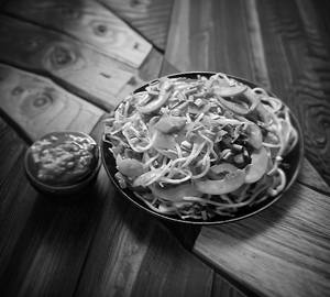 Schezwan Mushroom Hakka Noodles