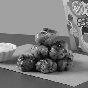 The Royal Garlic Knots with Cheesy Dip