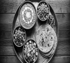 Chakhna Platter