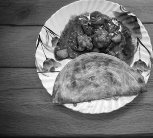 Paratha[2Pcs]+ Chilli Chicken [3Pcs]