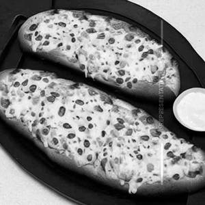 Cheese garlic bread