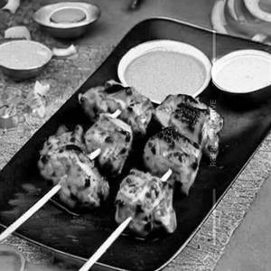 Lehsuni Chicken Tikka (8 Pc)