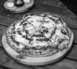 Veg barbeque pizza