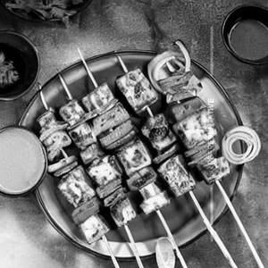 Achari Paneer Tikka
