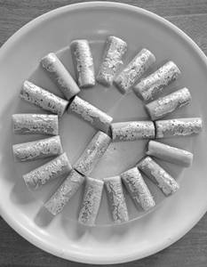 Kaju Pista Roll