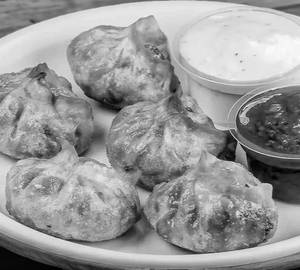 Chicken Peri Peri Fried Momos- 6pcs