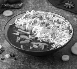 Singapuri Noodles And Manchurian Gravy