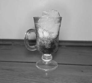 Strawberry falooda