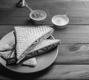 Golden corn sandwich